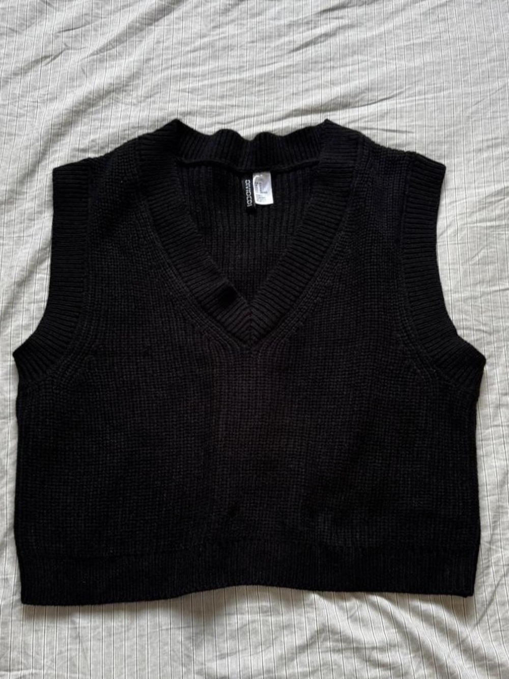 H&M Black V-Neck Knit Sweater Vest